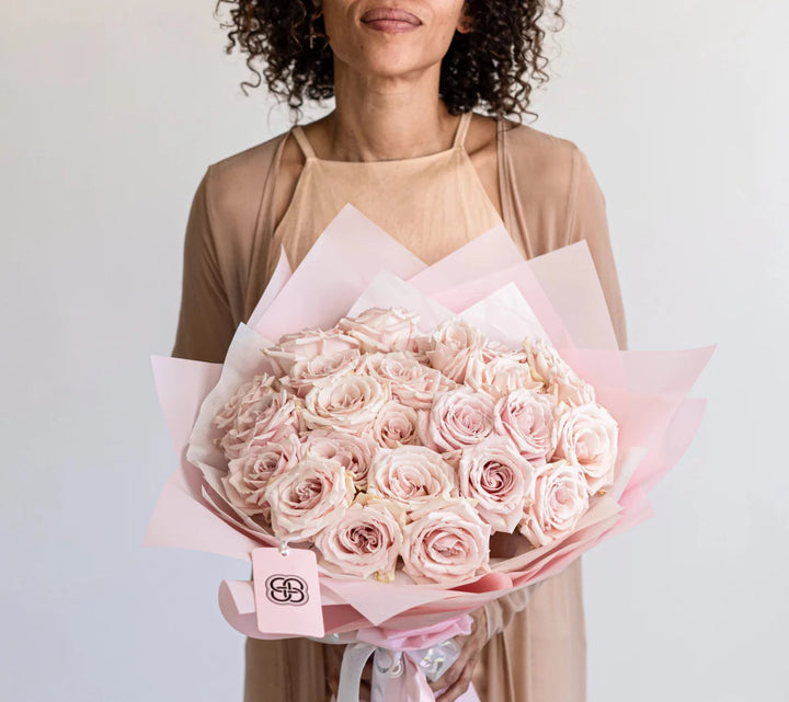 Bouquet with 25 Roses "Sweet Escimo"