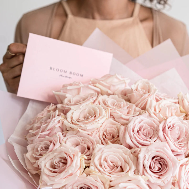 Bouquet with 25 Roses "Sweet Escimo"