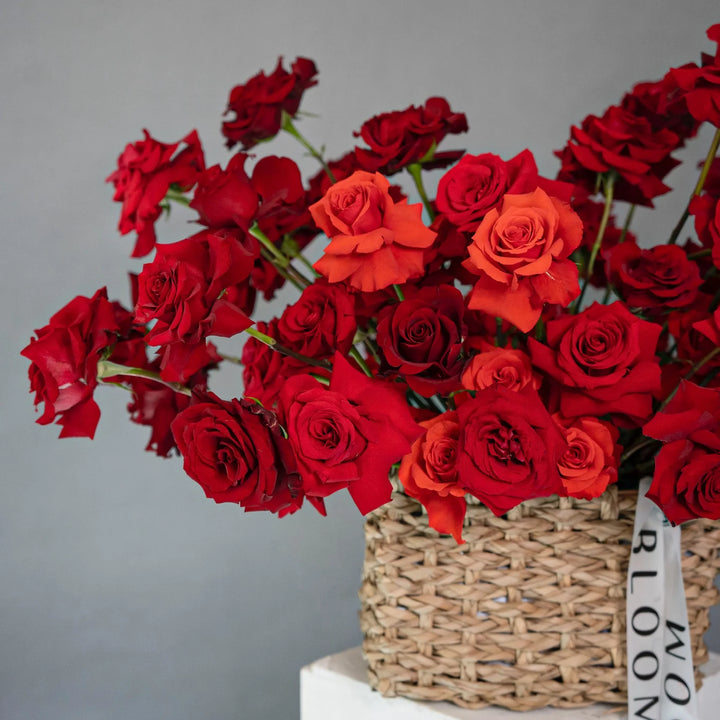 Flower basket "Scarlet charm" with 75 red roses