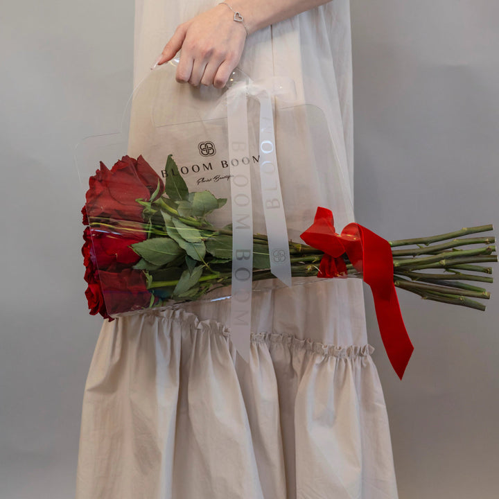 Bouquet of 12 red roses
