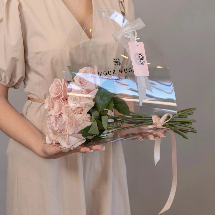 Bouquet of 12 pink roses