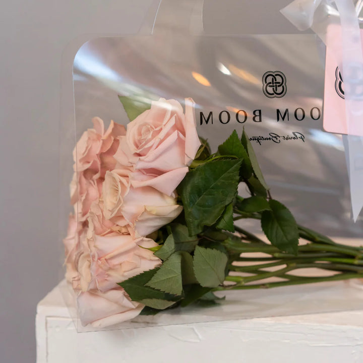 Bouquet of 12 pink roses