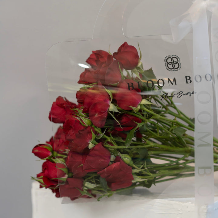 Bouquet of 12 red spray roses