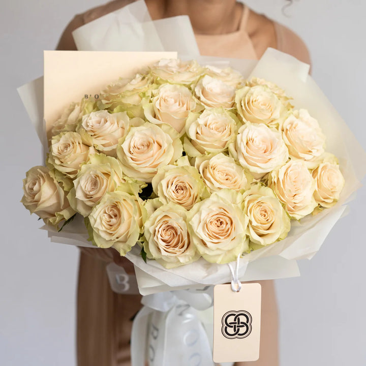 Bouquet with 25 / 50 / 75 sandy roses