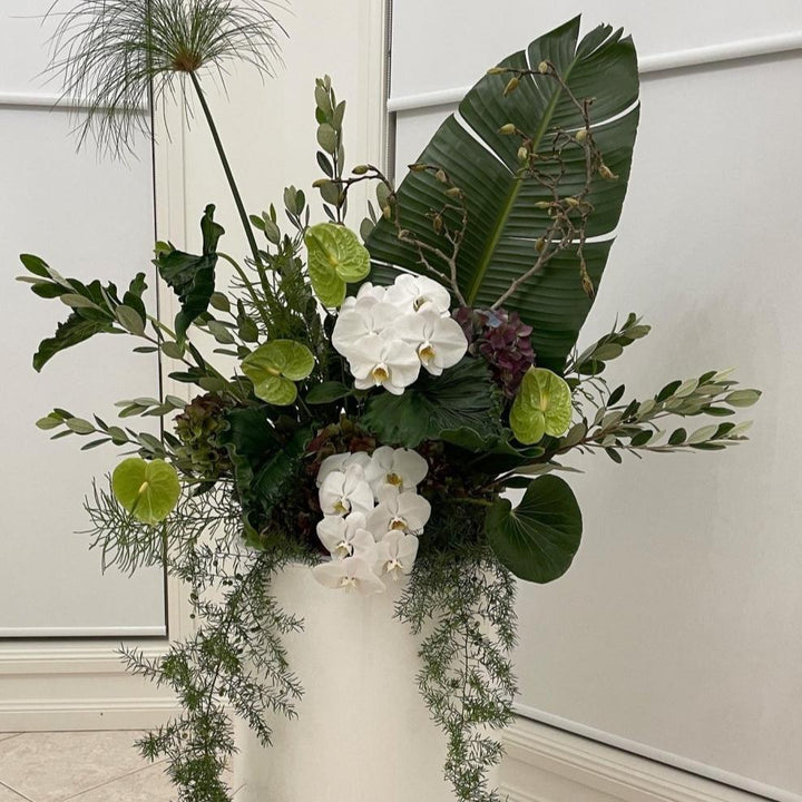 Weekly flower subscription beautiful arrangement