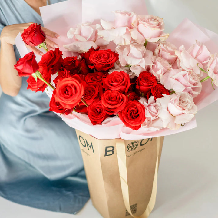 Bouquet "Rose Harmony" with pink and red roses