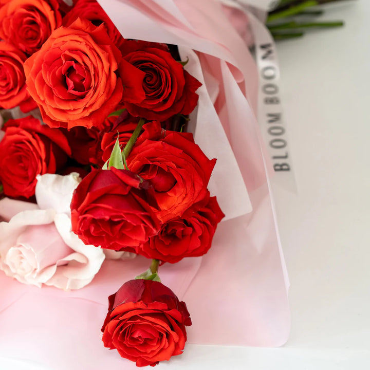 Bouquet "Rose Harmony" with pink and red roses
