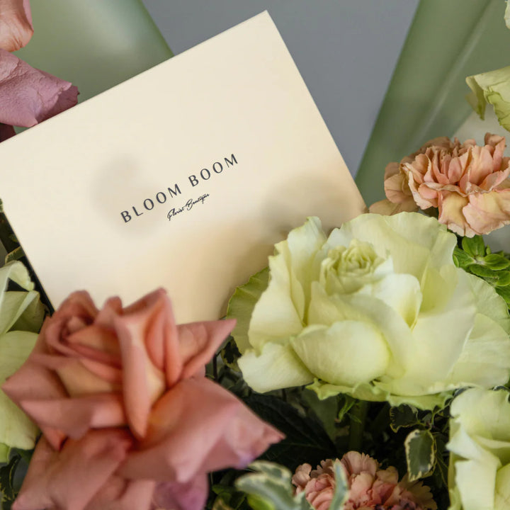 Simple bouquet "Green Tea Chocolate" with hydrangea, rose and carnation