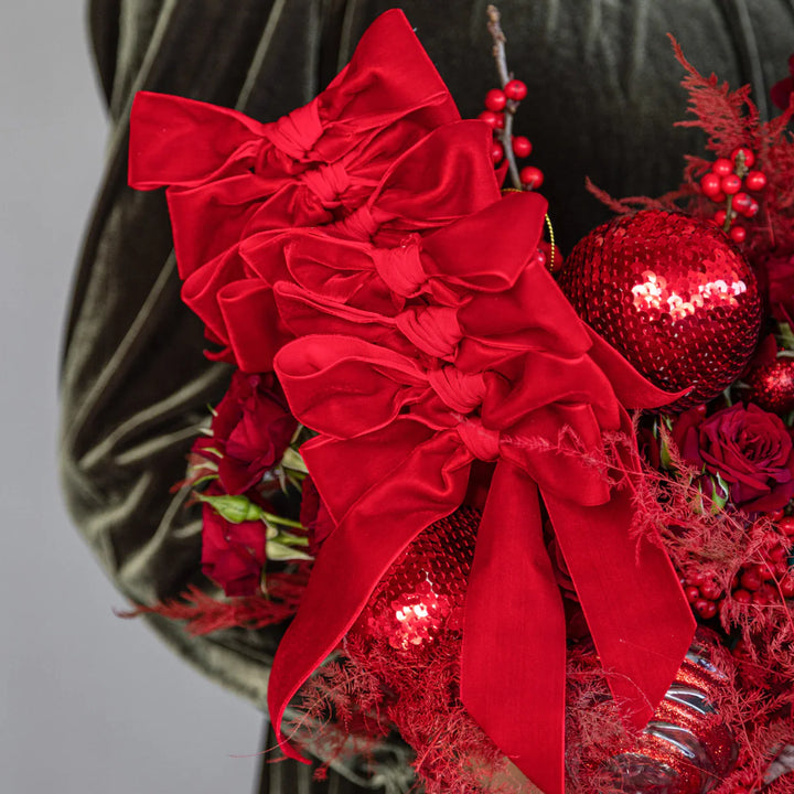 Bouquet "Red Christmas" with roses