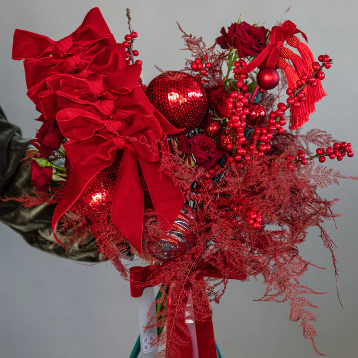 Bouquet "Red Christmas" with roses