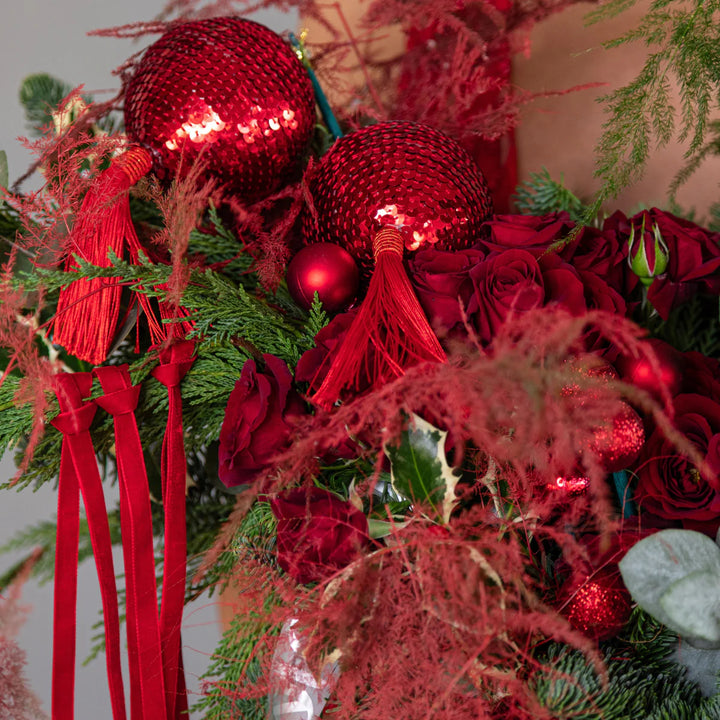 Flower box "Traditional floral Christmas" with roses