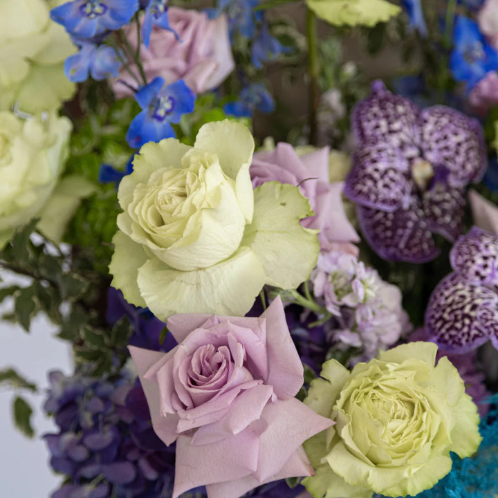 Basket Ocean Breeze with rose and orchid