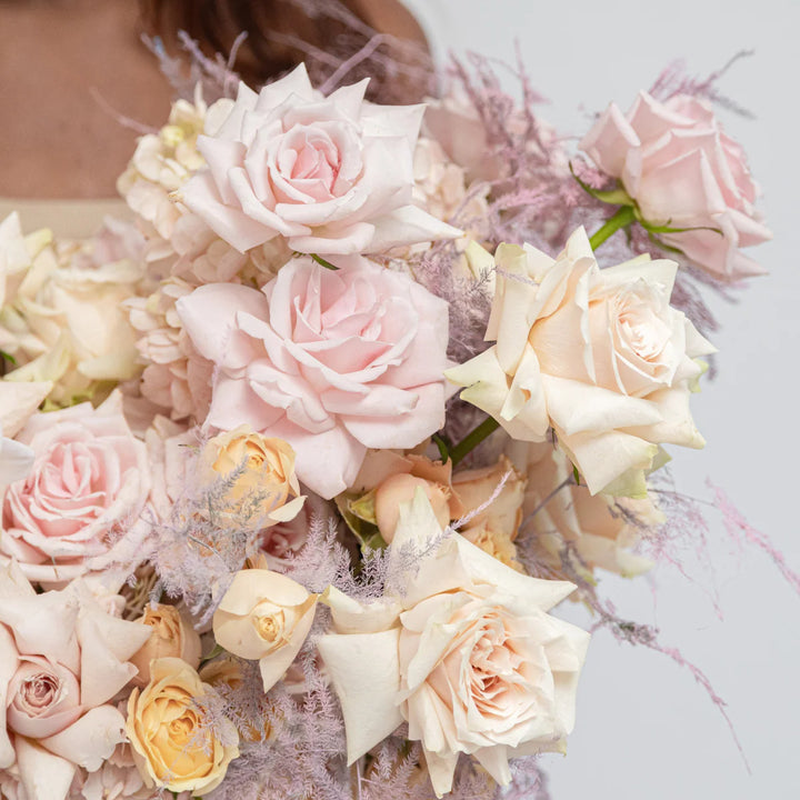 Box Sweet Escimo with roses and orchid