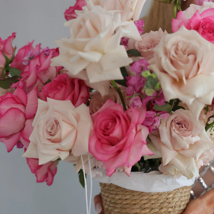Flower basket "Sweet Candy" with roses and hydrangea