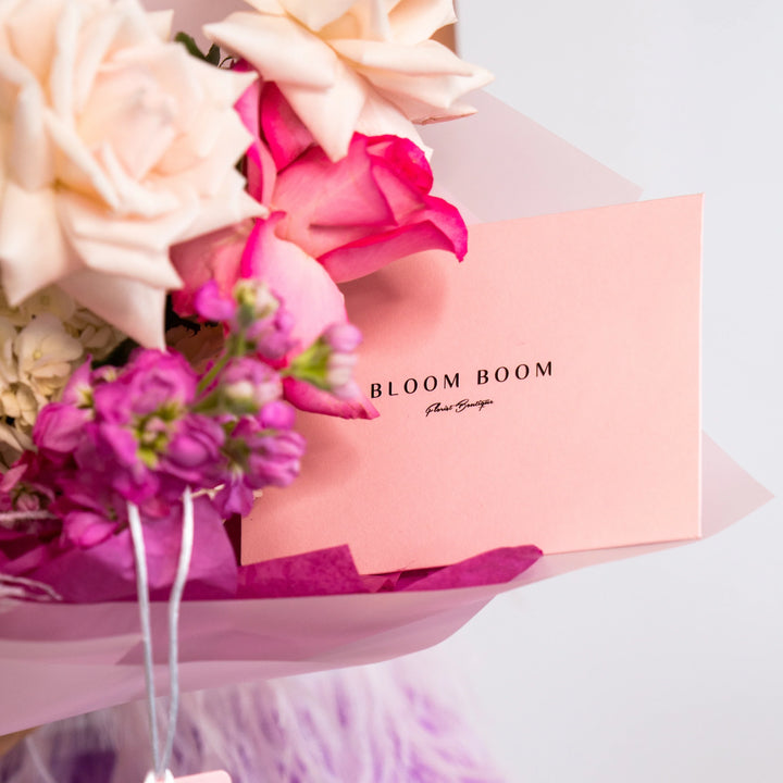 Simple Bouquet "Sweet Candy" with roses and hydrangea
