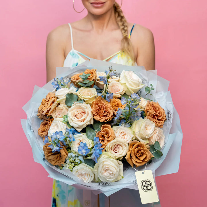 Classic bouquet "Cappuccino" with roses and delphinium