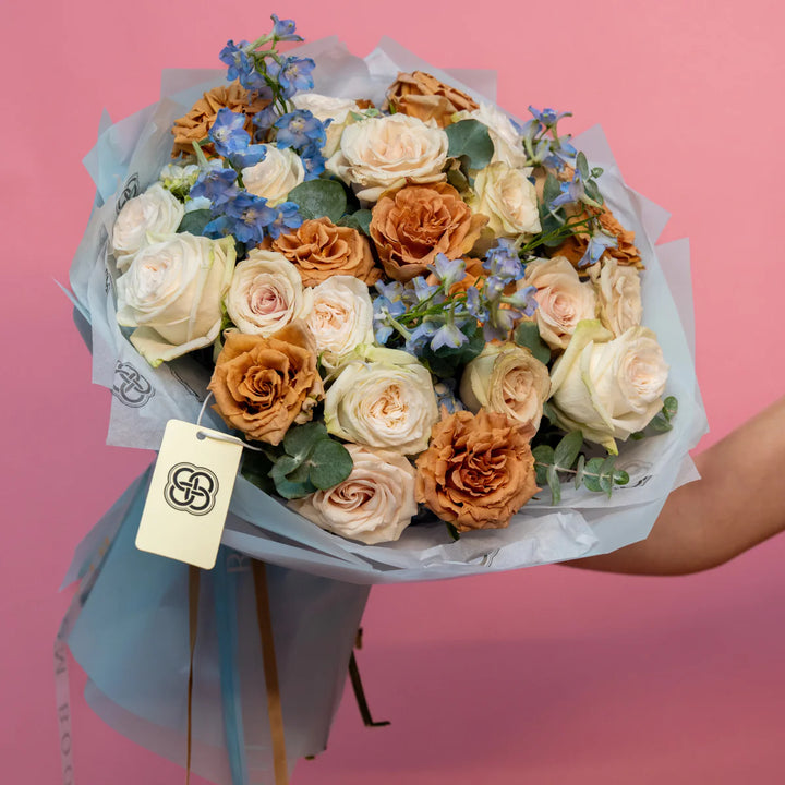 Classic bouquet "Cappuccino" with roses and delphinium